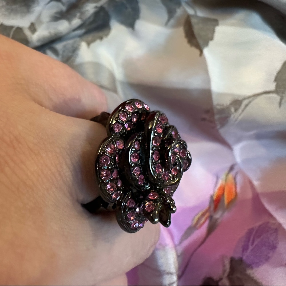 Park Lane-Rosette Ring-size 6 -Hematite plated with rose crystals-originally $76 - Picture 4 of 9
